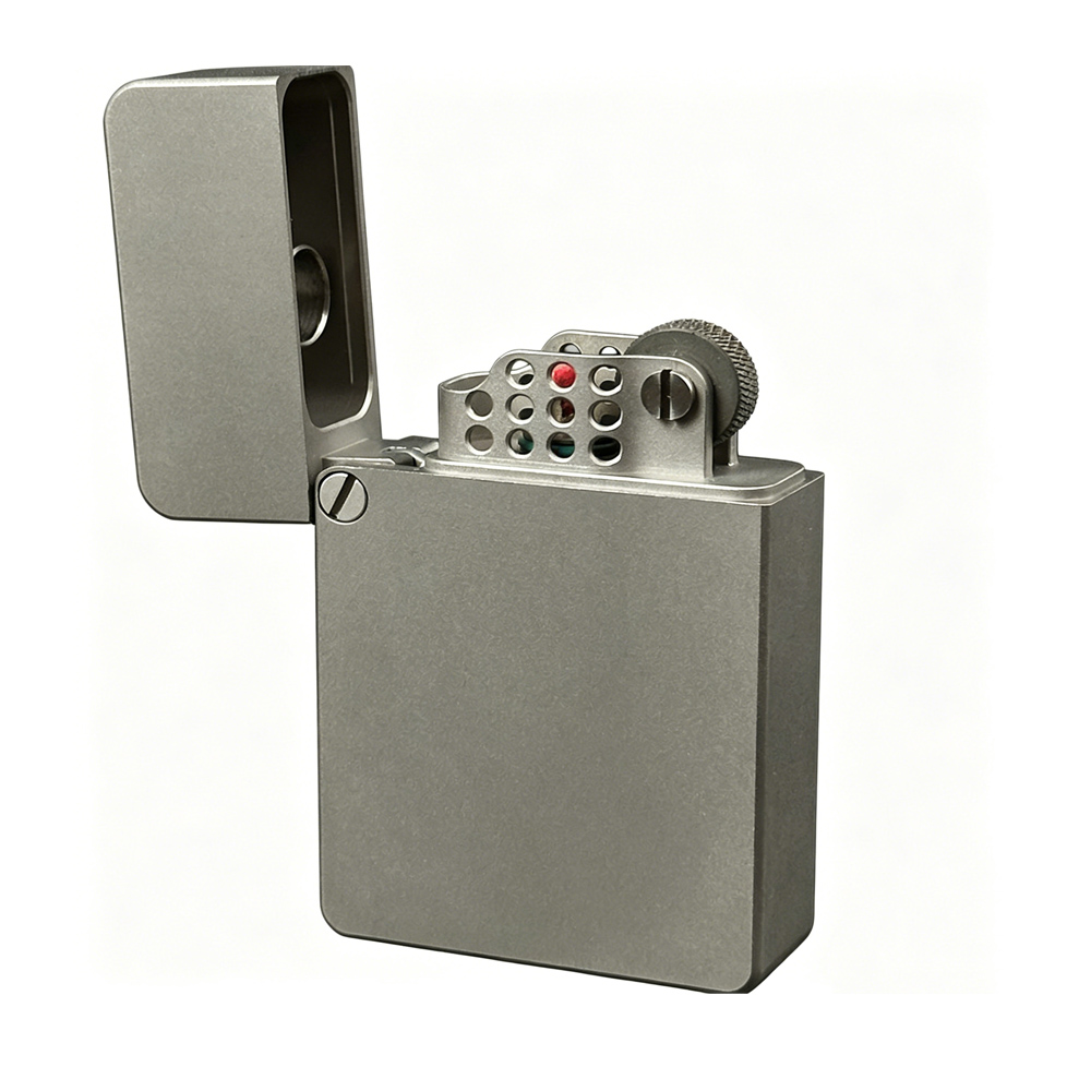 Titanium Alloy Trench Lighter  - مراجعة Fire Starting Kit وسعره