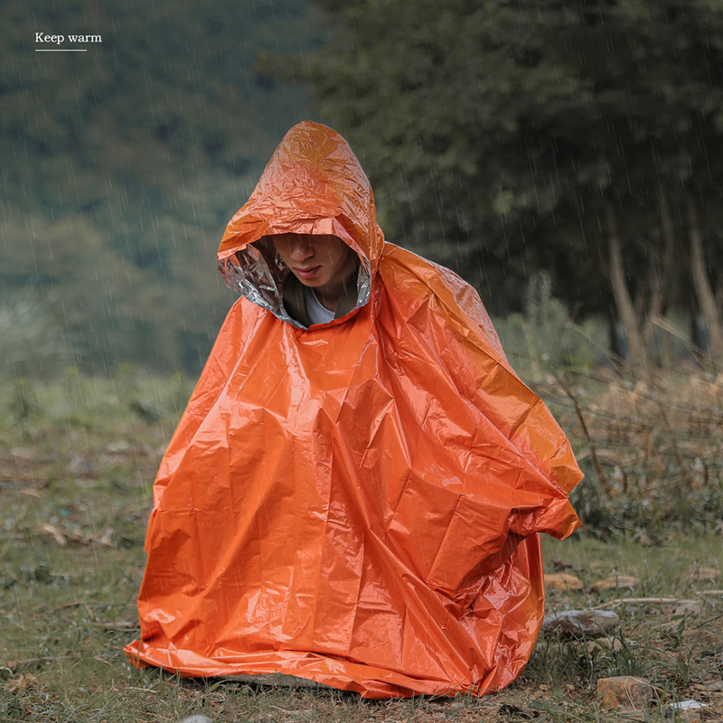 Emergency Raincoat Poncho PE A - مراجعة Survival Blanket Reflective وسعره